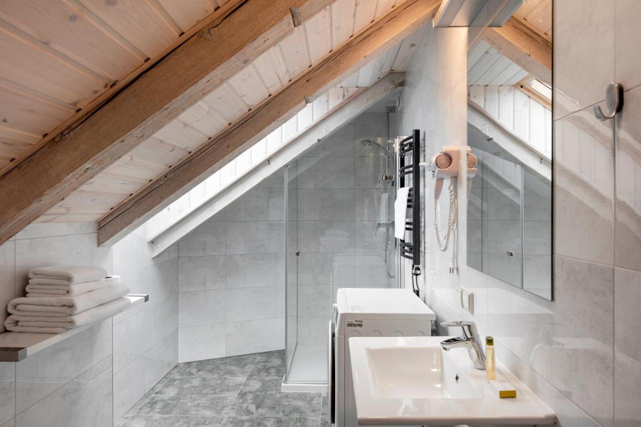 Small Attic Rooms In Kaunas Old Town ภายนอก รูปภาพ