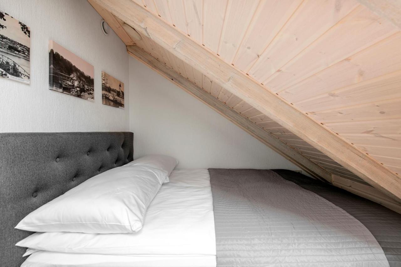 Small Attic Rooms In Kaunas Old Town ภายนอก รูปภาพ